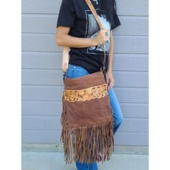 American Darling Conceal Carry Leather/Tool/Fringe Messenger Bag 11 American Darling Conceal Carry Leather/Tool/Fringe Messenger Bag -Western Cowboy Equipment Store 20210823 151439 scaled