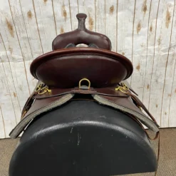 Circle Y Big Spring Easy Fit Saddle With Black Seat And Gold Hardware, 17" Seat -Western Cowboy Equipment Store 6862 1701 05 1 scaled