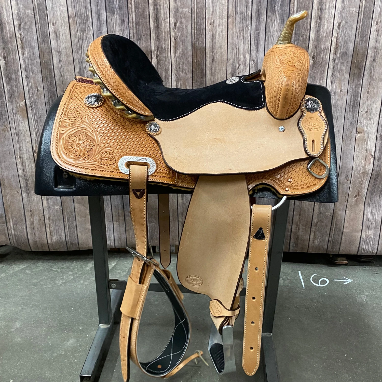 HR Saddlery 16 Inch Barrel Saddle. 2 HR Saddlery 16 Inch Barrel Saddle. - Image 2